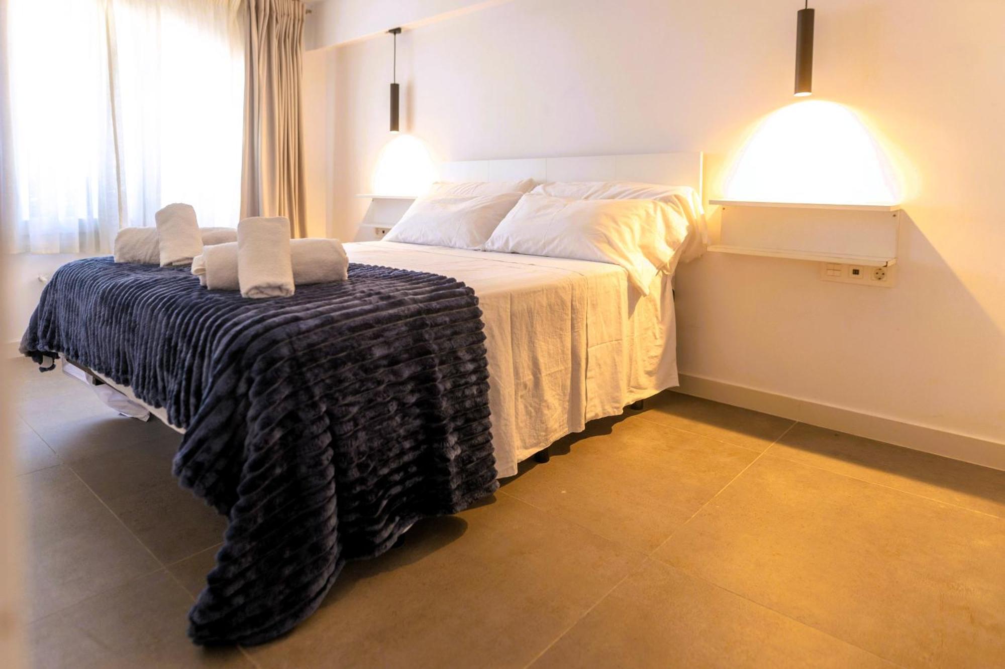 Suitur Beachfront Apartment Roc De Sant Gaieta Roda de Bará Екстериор снимка