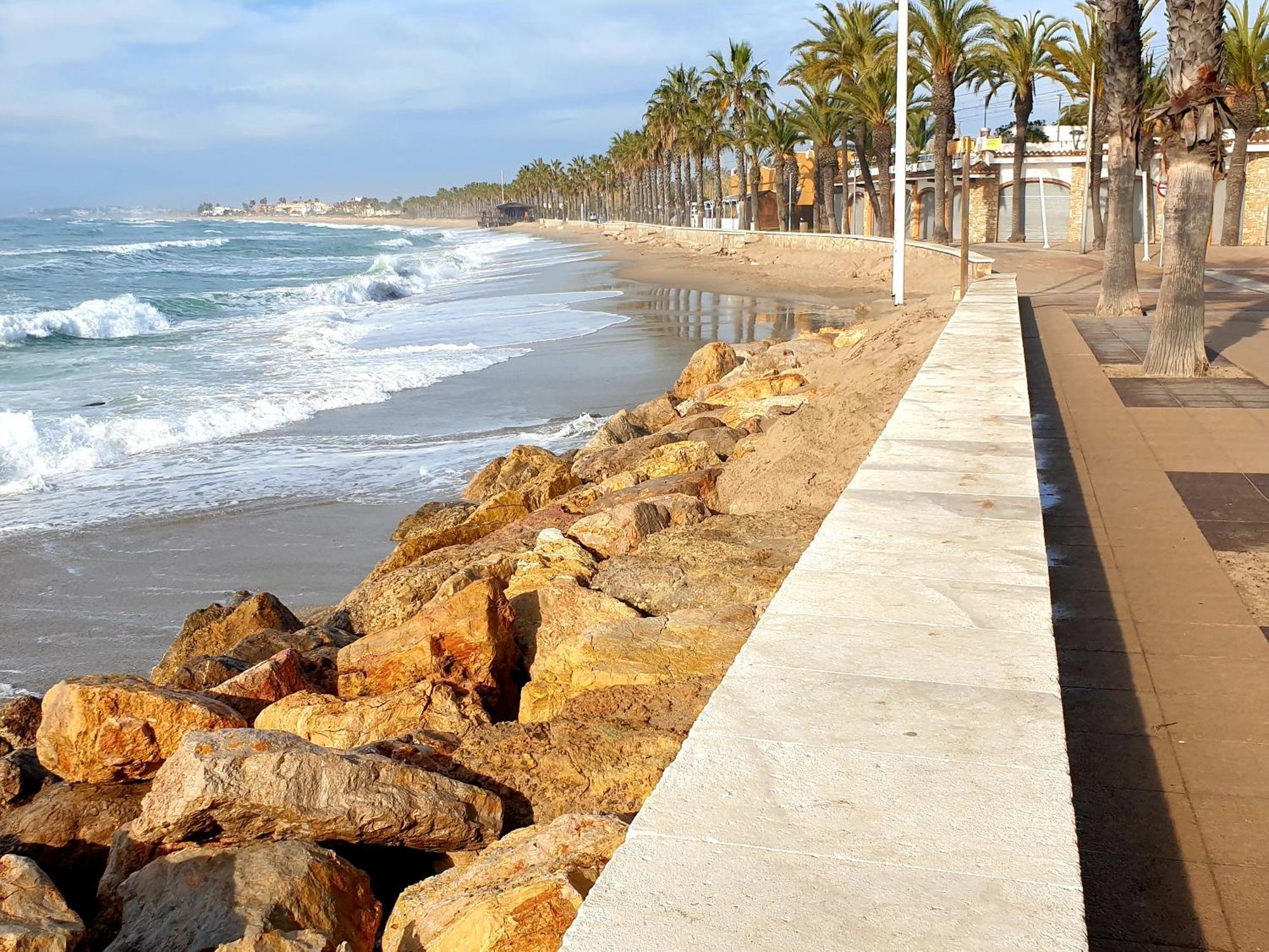 Suitur Beachfront Apartment Roc De Sant Gaieta Roda de Bará Екстериор снимка
